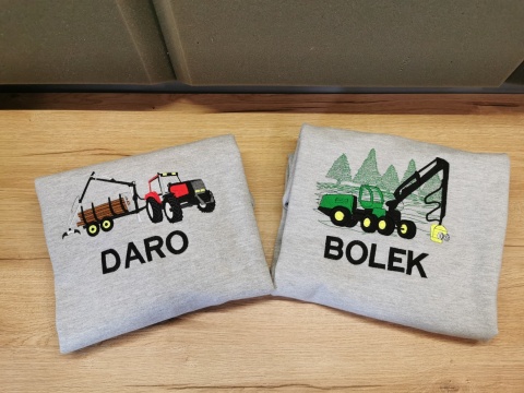 Bluza z haftowanym ZESTAWEM ZRYWKOWYM (traktor i przyczepa) Bluza z haftowanym ZESTAWEM ZRYWKOWYM (traktor i przyczepa)