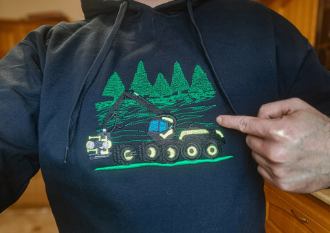 Bluza z haftowanym wzorem HARVESTERA Ponsse Bluza z haftowanym wzorem HARVESTERA Ponsse